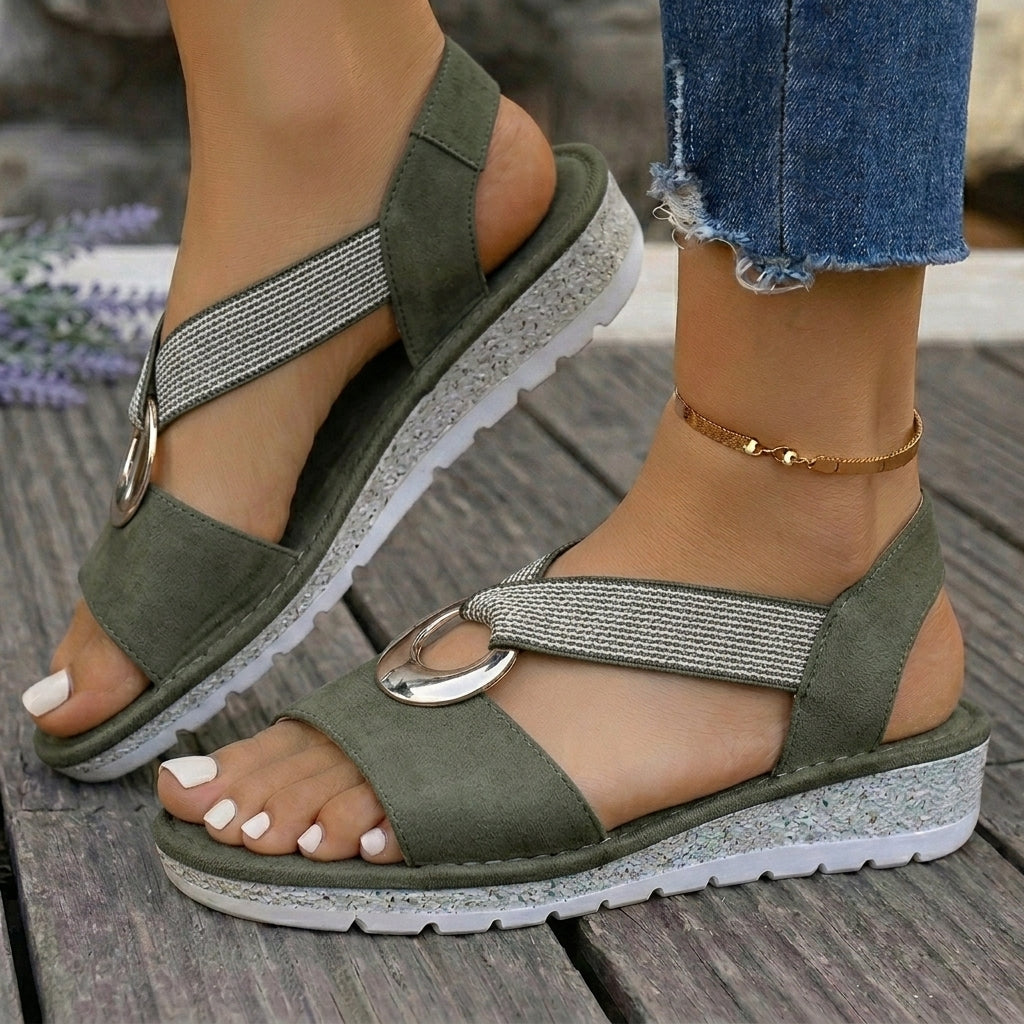 Ilenia | Sandalias con bandas cruzadas y plantilla acolchada