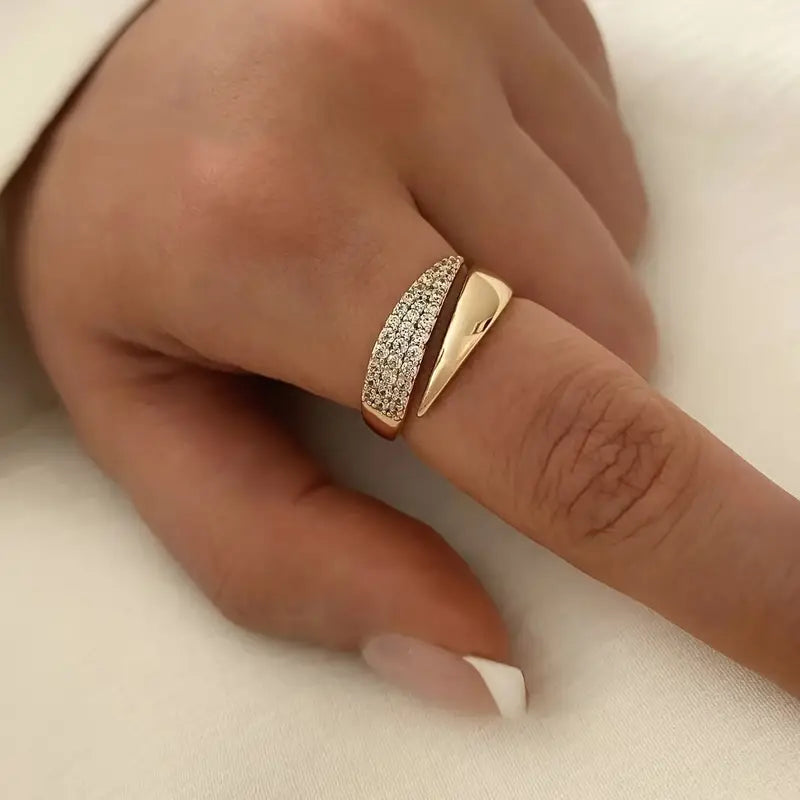 Maddalena | Anillo con piedras brillantes