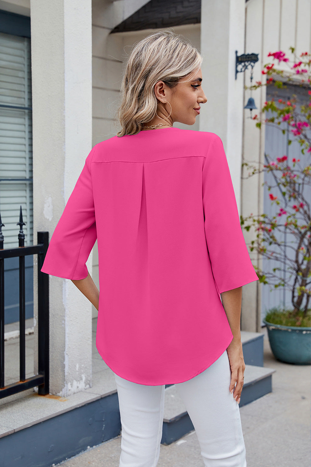 Bibiana | Blusa con volantes y escote en pico