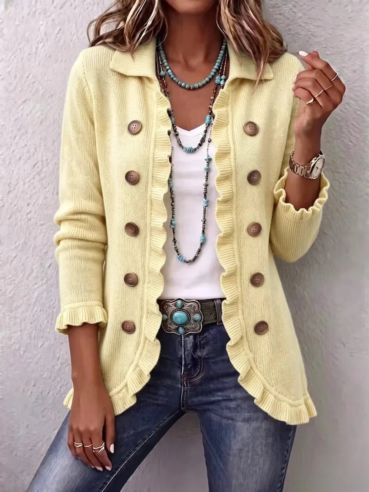Antonietta | Chaqueta de punto color crema con volantes