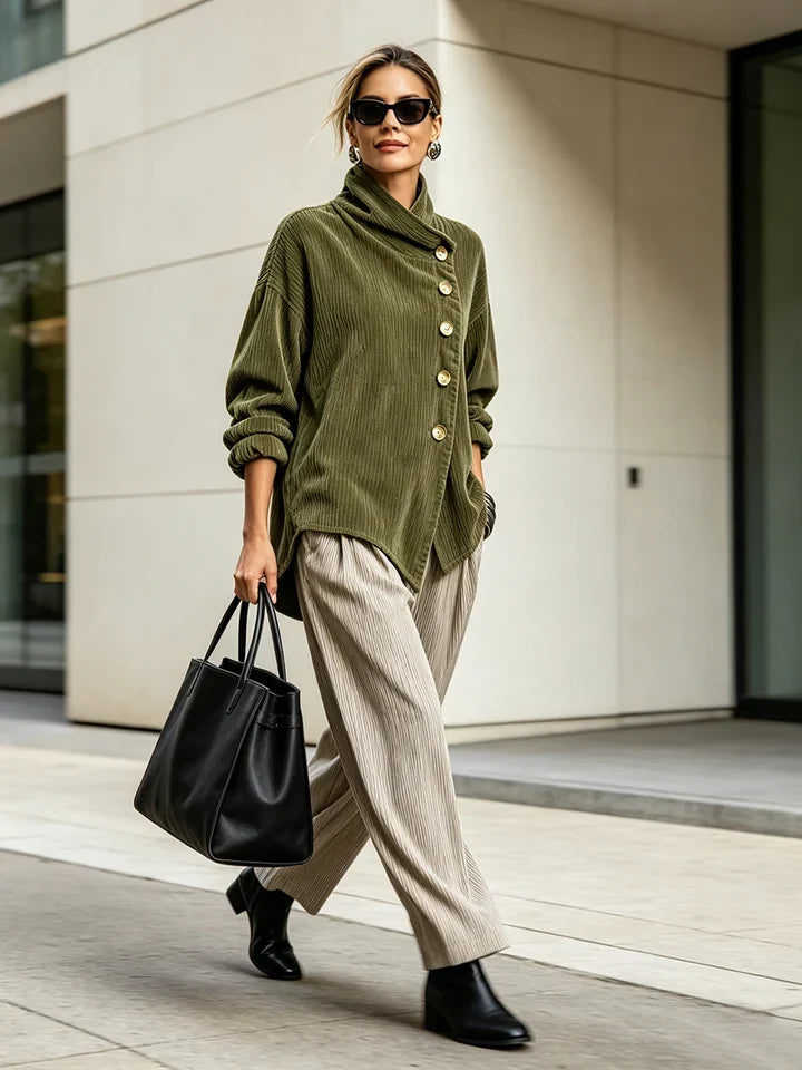 Lucilla | Top de pana con botonadura diagonal, verde oliva
