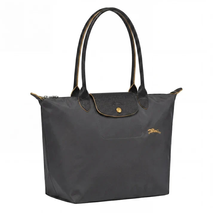 Bolso amplio en dorado