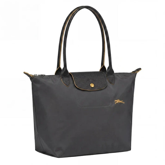 Bolso amplio en dorado