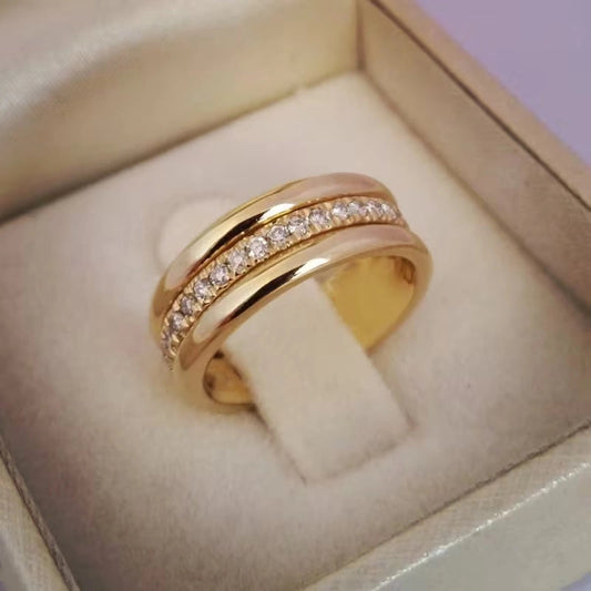 Nadia | Anillo con circonitas brillantes